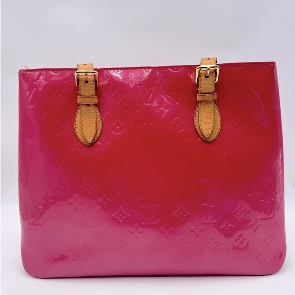 Louis Vuitton Pink Framboise Vernis Monogram Embossed Leather Reade PM Tote Bag - Picture 8 of 16